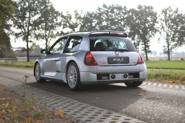 5M8A3976