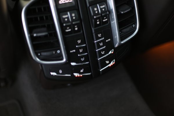 5M8A6010
